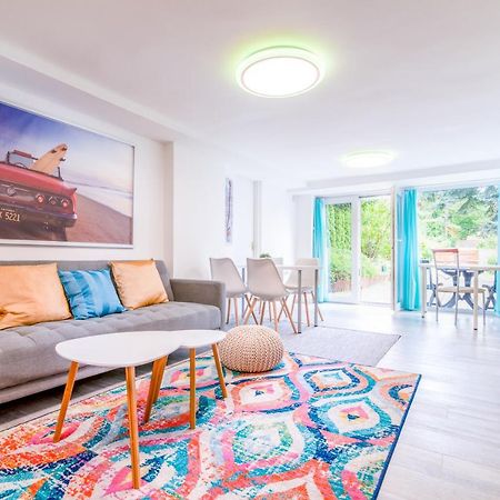 Cosy And Colorful Apartment เซนเทนแดร ภายนอก รูปภาพ