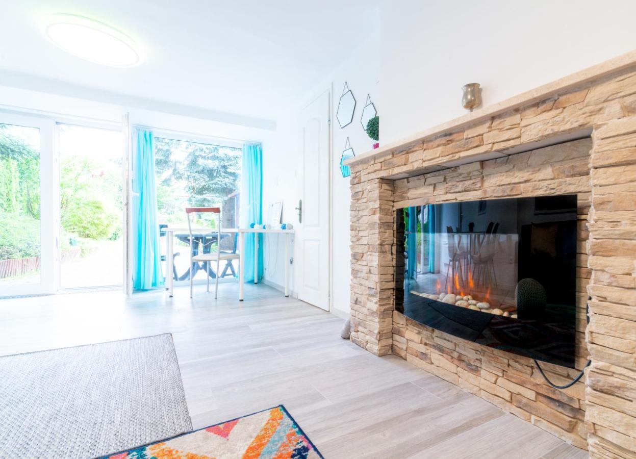 Cosy And Colorful Apartment เซนเทนแดร ภายนอก รูปภาพ